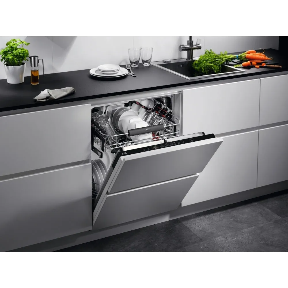 AEG FSE84607P Standard Fully Integrated Dishwasher,C Rated