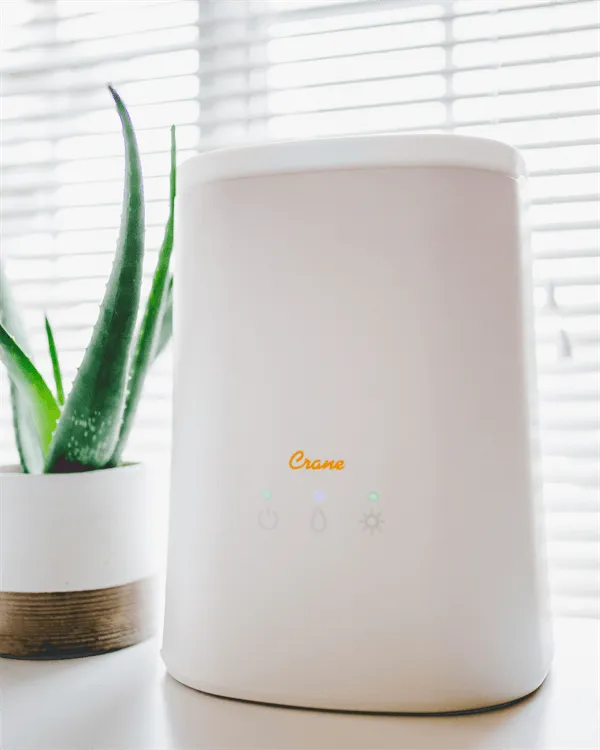 Crane Filter-Free Top Fill Ultrasonic Cool Mist Humidifier & Aroma Diffuser, 1.2 Gallon - White