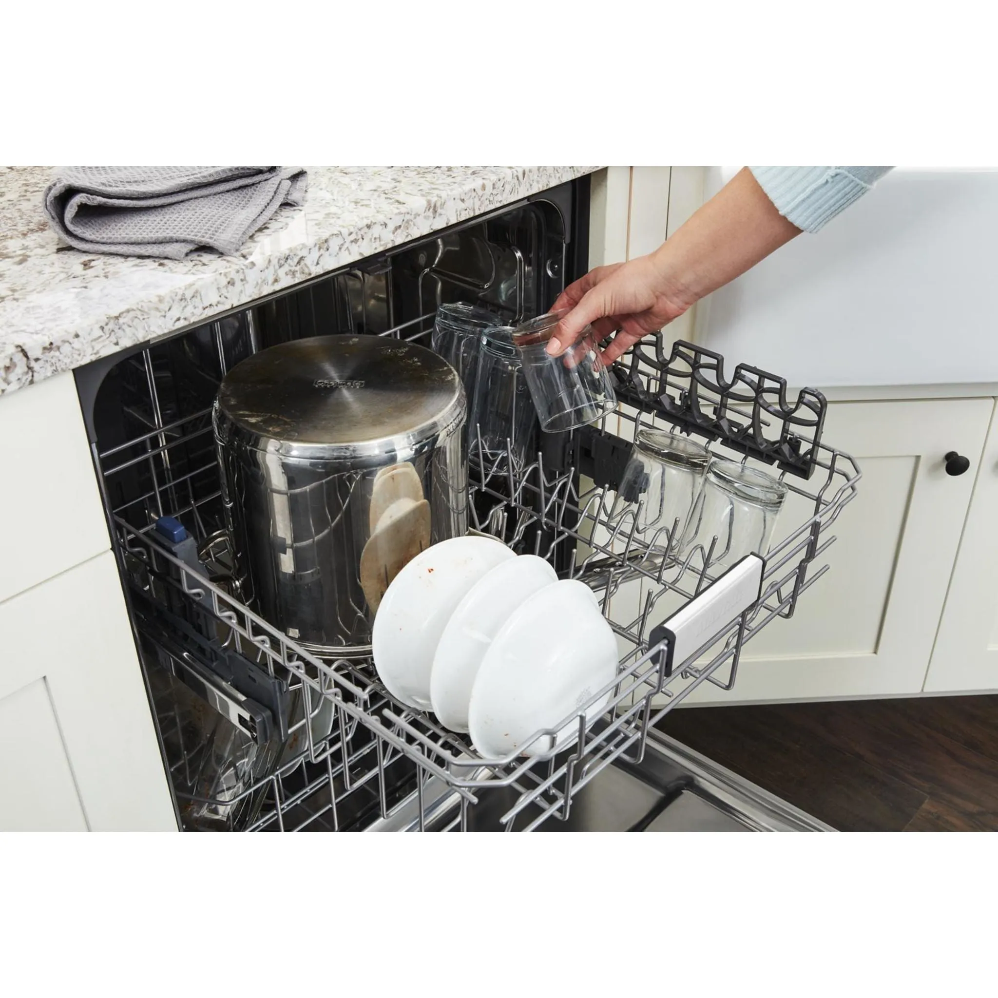 Maytag Stainless steel tub dishwasher with Dual Power Filtration (MDB4949SKB)