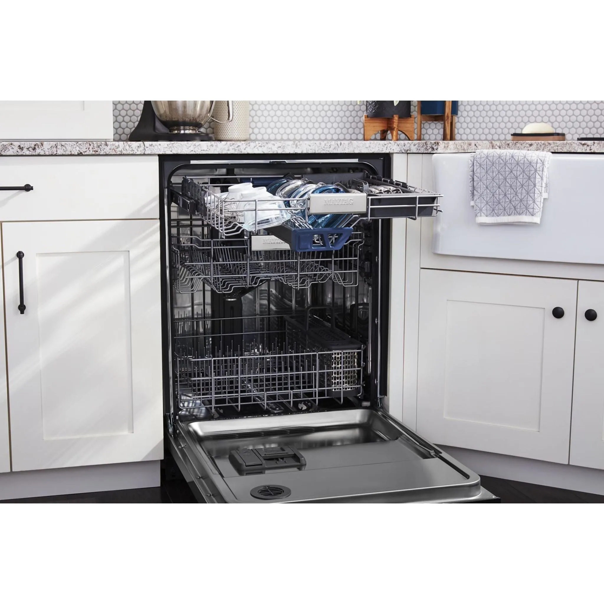 Maytag Top control dishwasher with Third Level Rack and Dual Power Filtration (MDB9959SKZ)