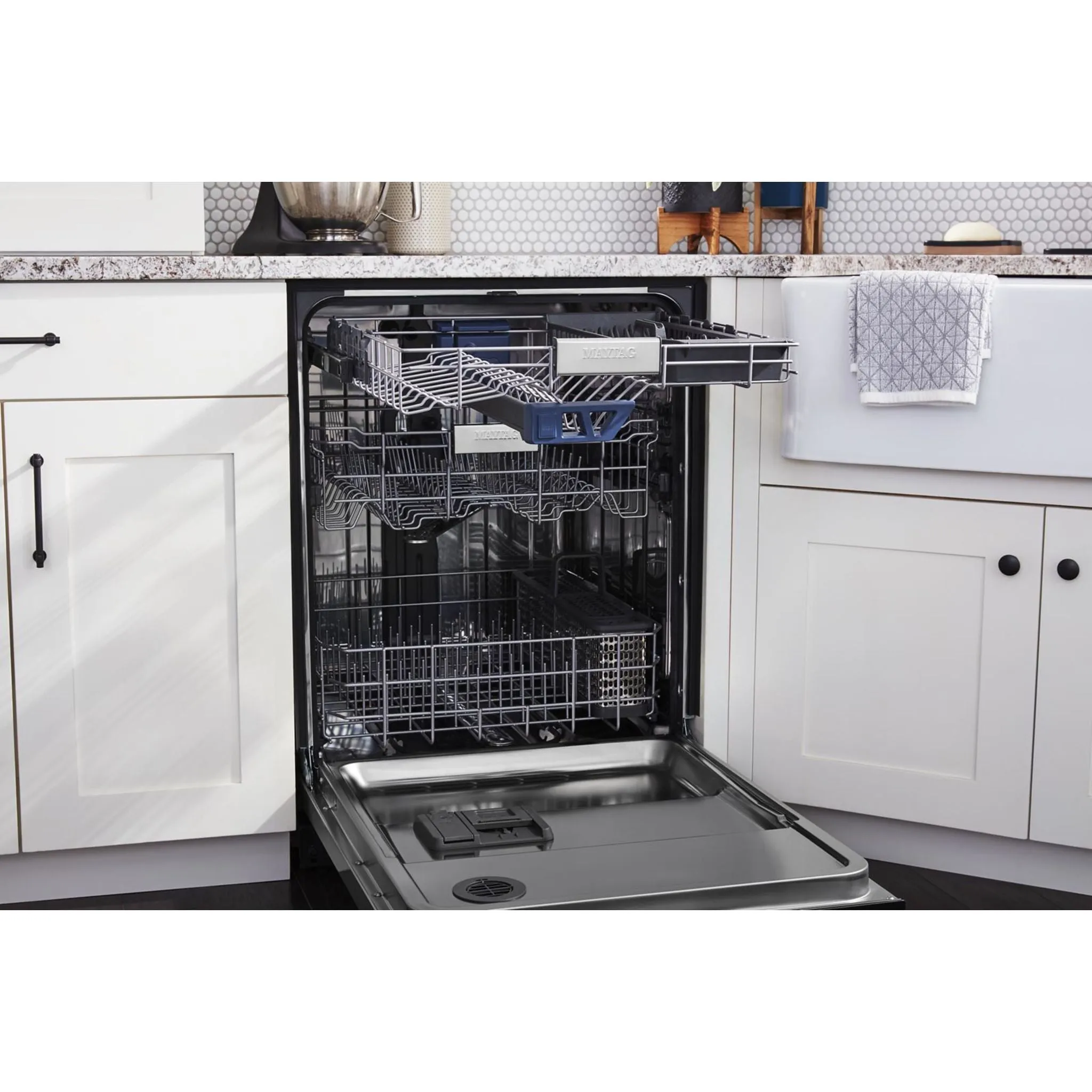 Maytag Top control dishwasher with Third Level Rack and Dual Power Filtration (MDB9959SKZ)